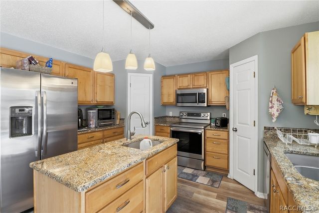 7199 N Gretchen Way, Citrus Springs, FL 34434