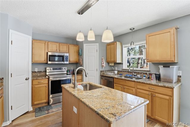 7199 N Gretchen Way, Citrus Springs, FL 34434