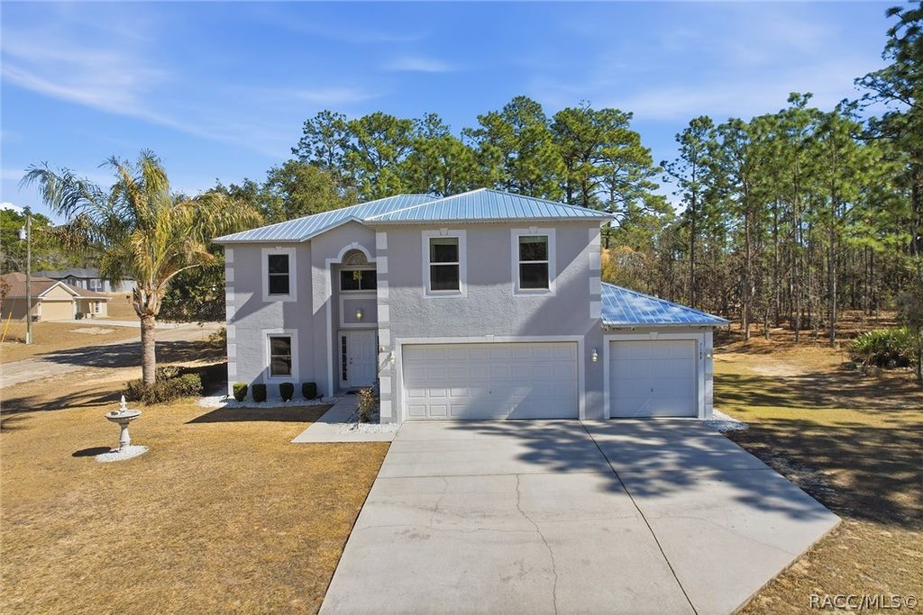 7199 N Gretchen Way, Citrus Springs, FL 34434