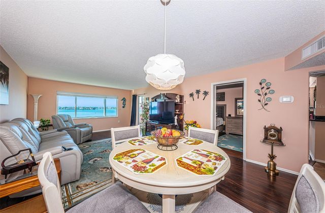 4750 COVE CIRCLE 605, St Petersburg, FL 33708