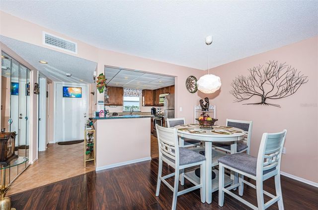 4750 COVE CIRCLE 605, St Petersburg, FL 33708