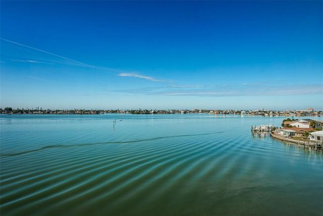 4750 COVE CIRCLE 605, St Petersburg, FL 33708