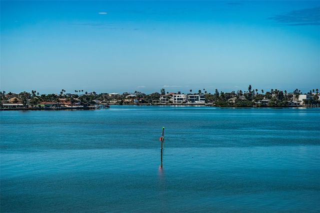 4750 COVE CIRCLE 605, St Petersburg, FL 33708