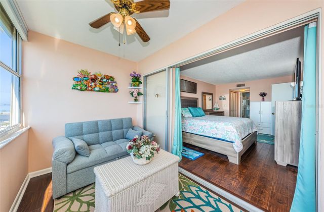 4750 COVE CIRCLE 605, St Petersburg, FL 33708