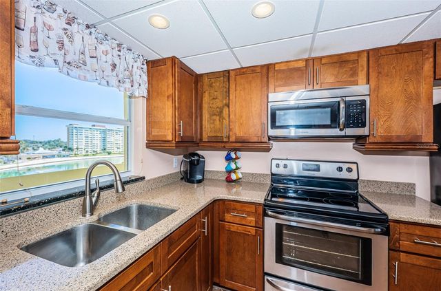 4750 COVE CIRCLE 605, St Petersburg, FL 33708