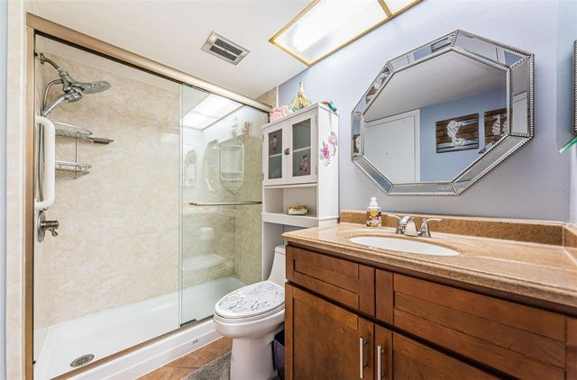 4750 COVE CIRCLE 605, St Petersburg, FL 33708