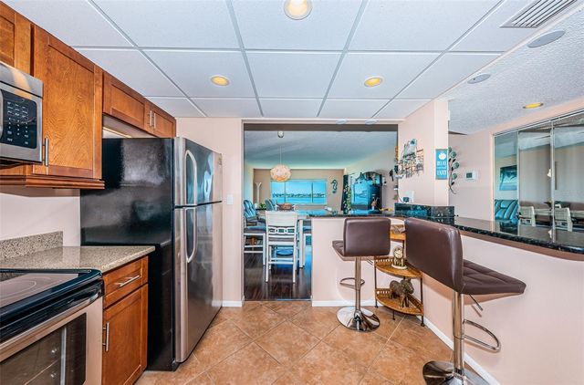 4750 COVE CIRCLE 605, St Petersburg, FL 33708