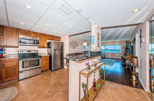 4750 COVE CIRCLE 605, St Petersburg, FL 33708