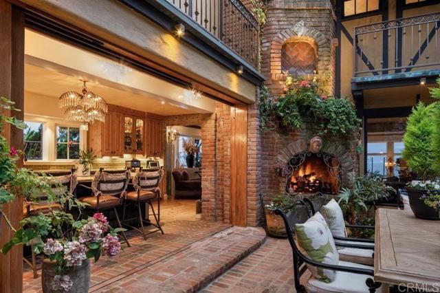 200 Neptune Avenue, Encinitas, CA 92024