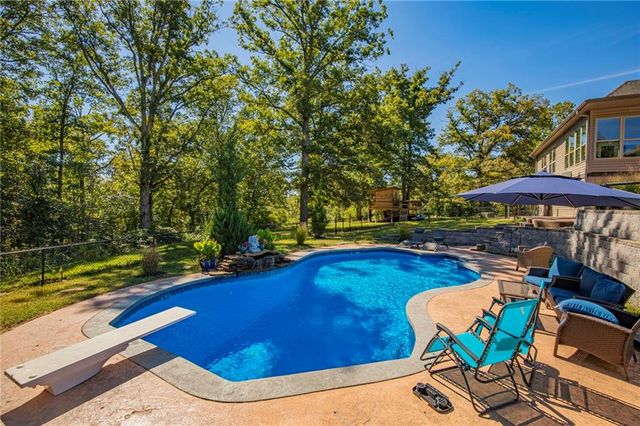 12912 Moore Lane, Gravette, AR 72736