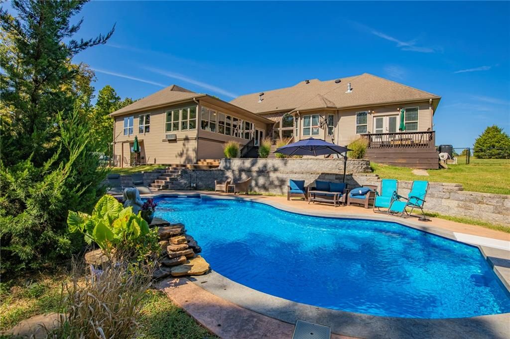 12912 Moore Lane, Gravette, AR 72736