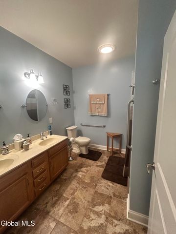 504 Kelly Circle, Altamont, NY 12009
