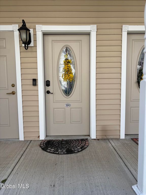 504 Kelly Circle, Altamont, NY 12009