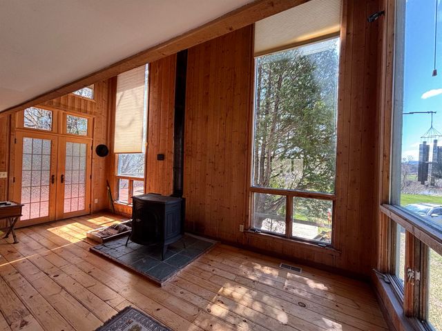 19 River Run Drive, Hyde Park, VT 05655