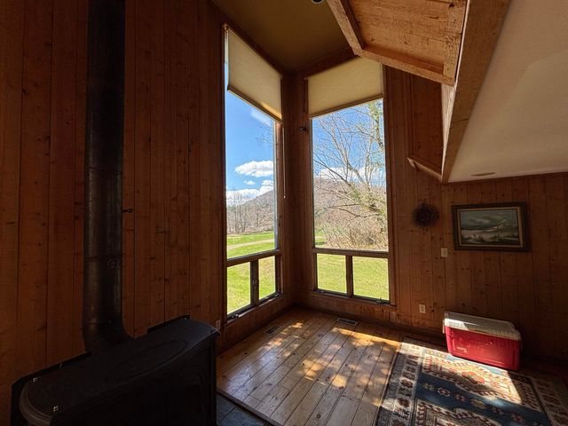 19 River Run Drive, Hyde Park, VT 05655