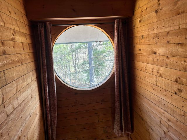19 River Run Drive, Hyde Park, VT 05655