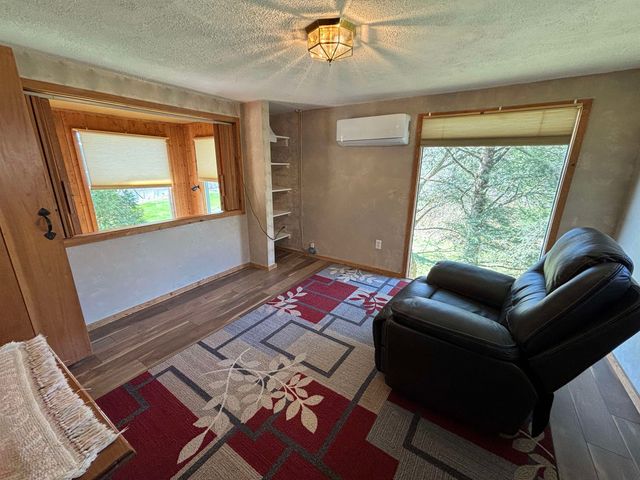 19 River Run Drive, Hyde Park, VT 05655