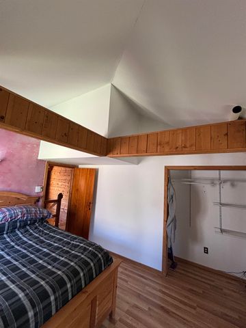 19 River Run Drive, Hyde Park, VT 05655