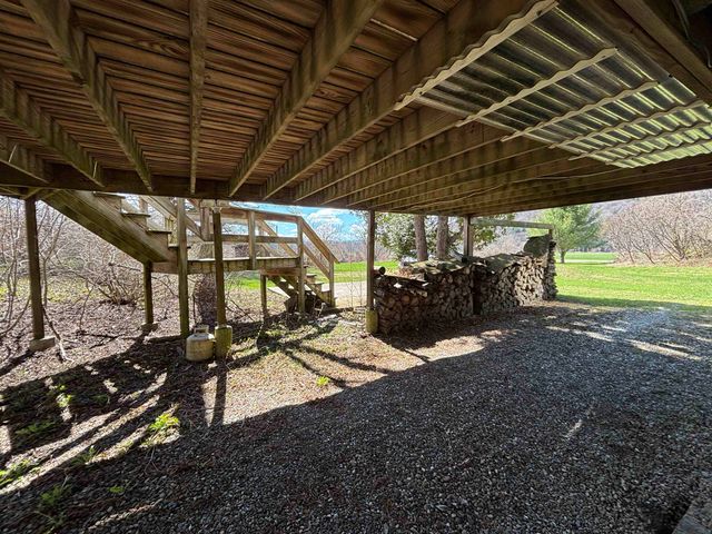 19 River Run Drive, Hyde Park, VT 05655