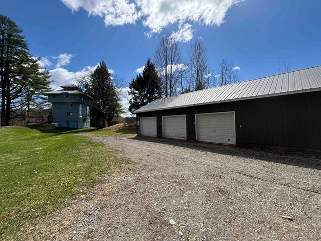 19 River Run Drive, Hyde Park, VT 05655