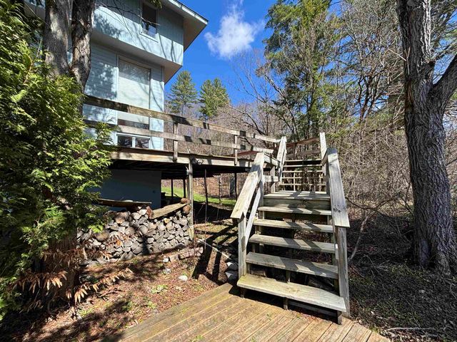 19 River Run Drive, Hyde Park, VT 05655
