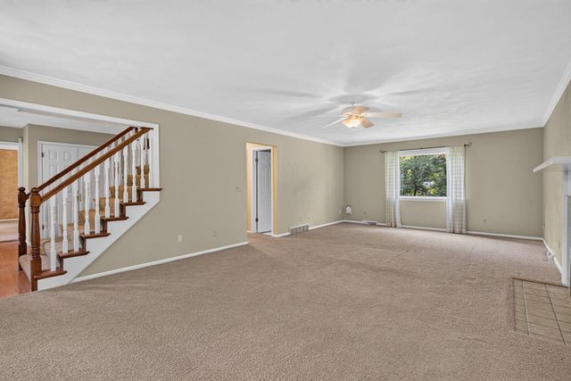 906 34 Avenue, Moline, IL 61265
