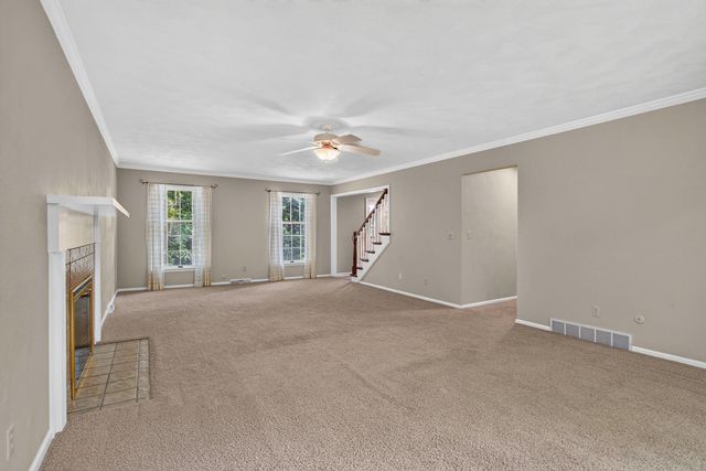 906 34 Avenue, Moline, IL 61265
