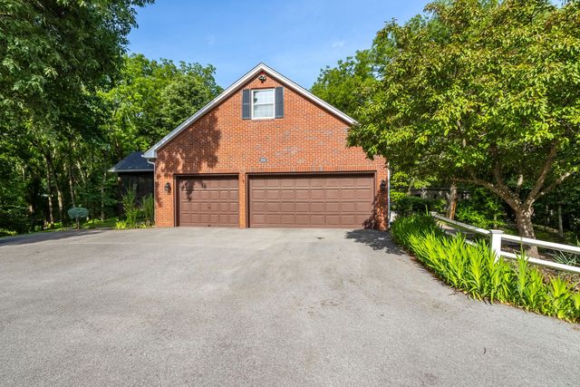 906 34 Avenue, Moline, IL 61265