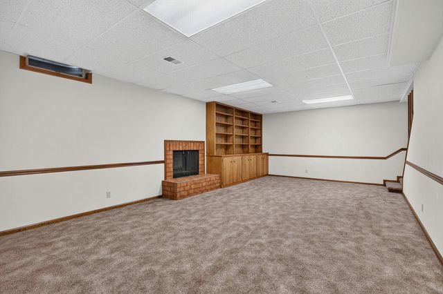 906 34 Avenue, Moline, IL 61265