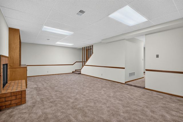 906 34 Avenue, Moline, IL 61265