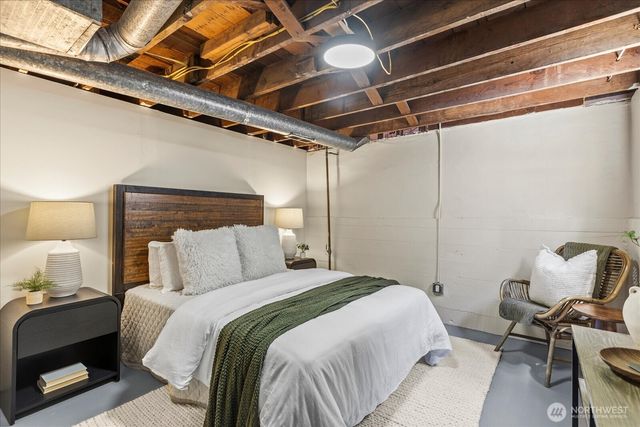 946 N 83rd Street, Seattle, WA 98103