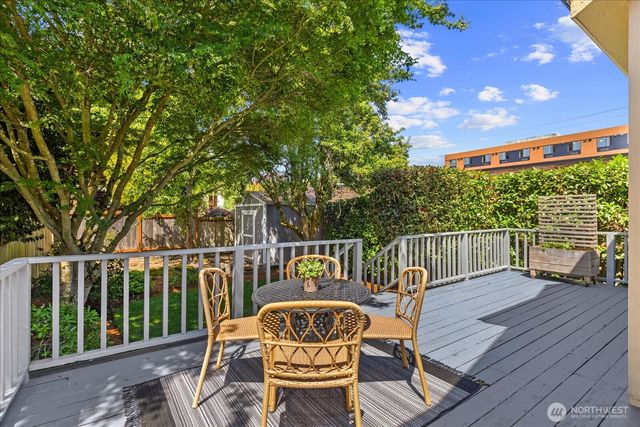 946 N 83rd Street, Seattle, WA 98103