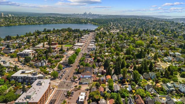 946 N 83rd Street, Seattle, WA 98103