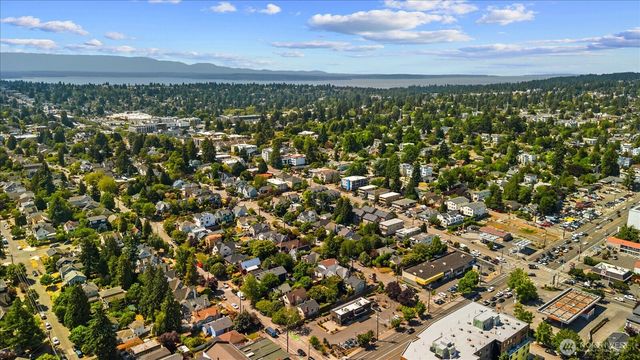 946 N 83rd Street, Seattle, WA 98103