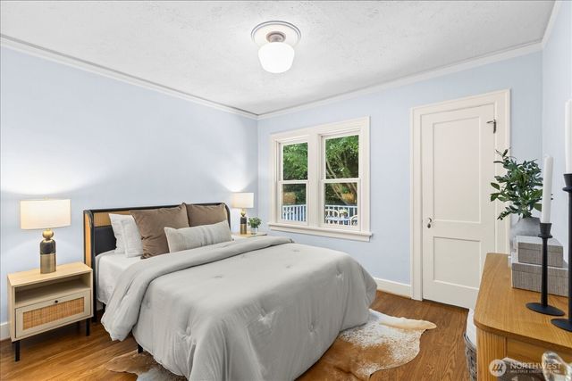 946 N 83rd Street, Seattle, WA 98103