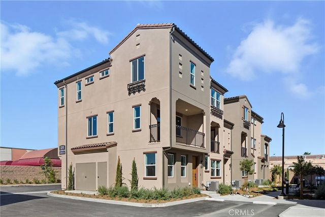 2211 W Orange 21, Anaheim, CA 92804