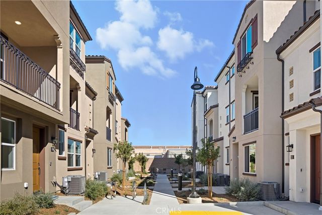 2211 W Orange 21, Anaheim, CA 92804