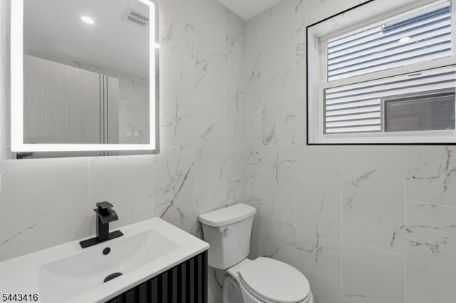 130 N 17Th St, East Orange City, NJ 07017
