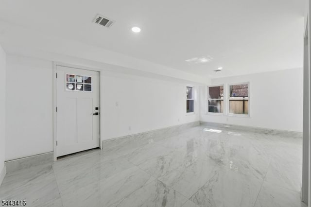 130 N 17Th St, East Orange City, NJ 07017