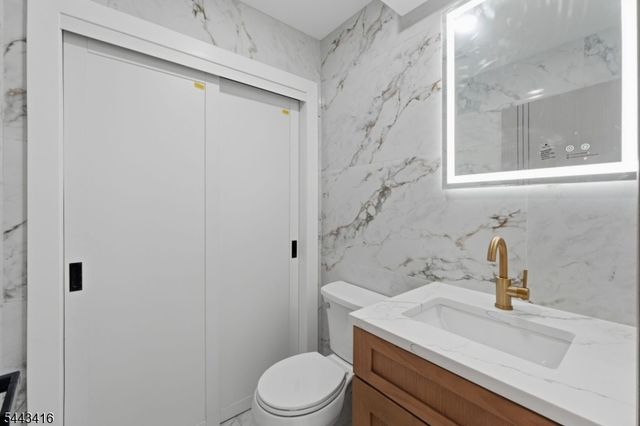 130 N 17Th St, East Orange City, NJ 07017
