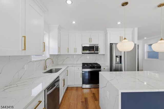 130 N 17Th St, East Orange City, NJ 07017