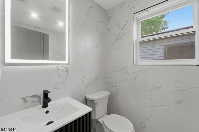 130 N 17Th St, East Orange City, NJ 07017