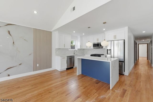 130 N 17Th St, East Orange City, NJ 07017