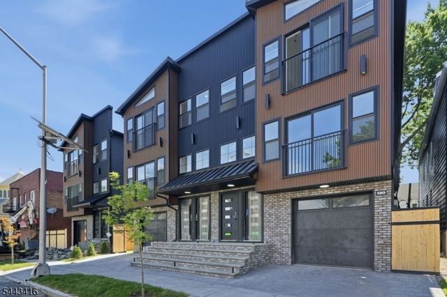 130 N 17Th St, East Orange City, NJ 07017