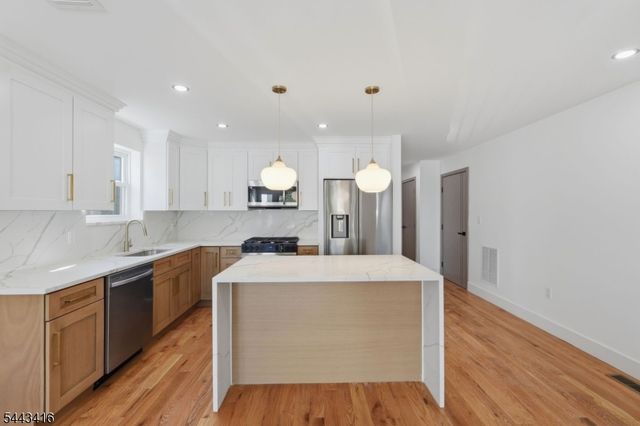 130 N 17Th St, East Orange City, NJ 07017