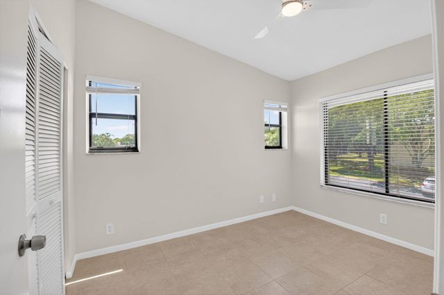 6649 Somerset Drive 206, Boca Raton, FL 33433
