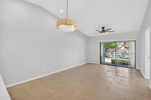 6649 Somerset Drive 206, Boca Raton, FL 33433