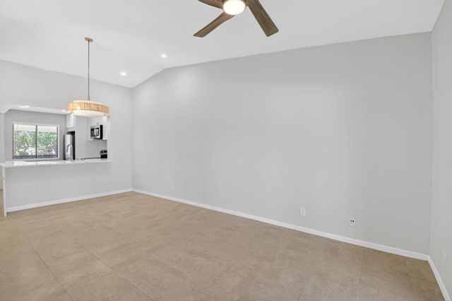 6649 Somerset Drive 206, Boca Raton, FL 33433