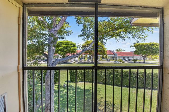 6649 Somerset Drive 206, Boca Raton, FL 33433