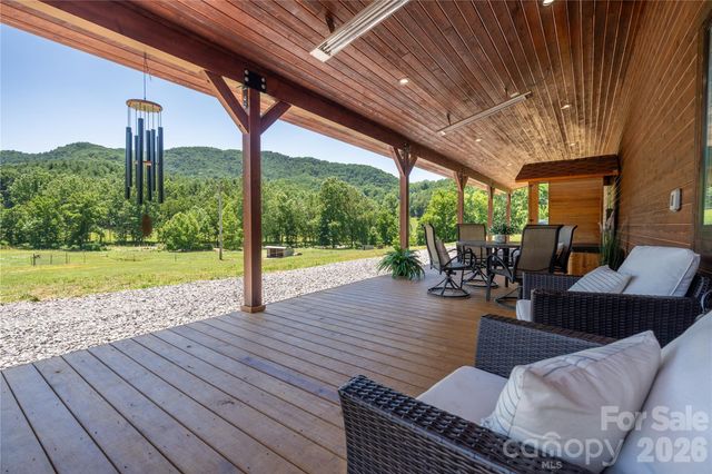 793 State Highway 197 South, Burnsville, NC 28714